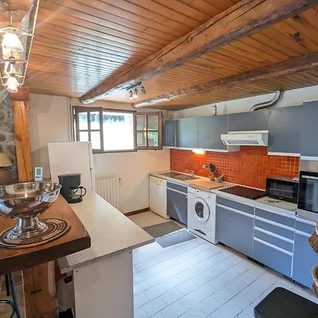 Holiday home Maison Independante De Caractere *