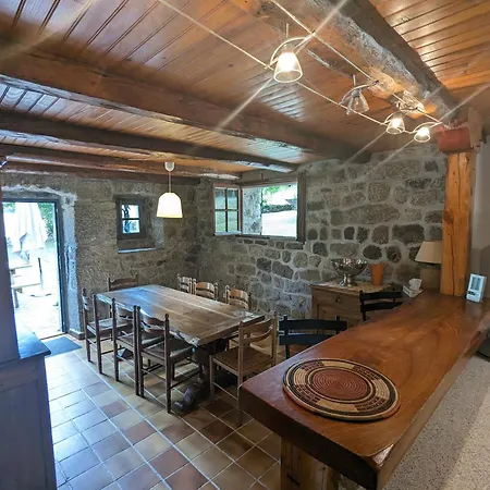 Holiday home Maison Independante De Caractere *